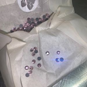 pack of hotfix chanton rose crystal rhinestones